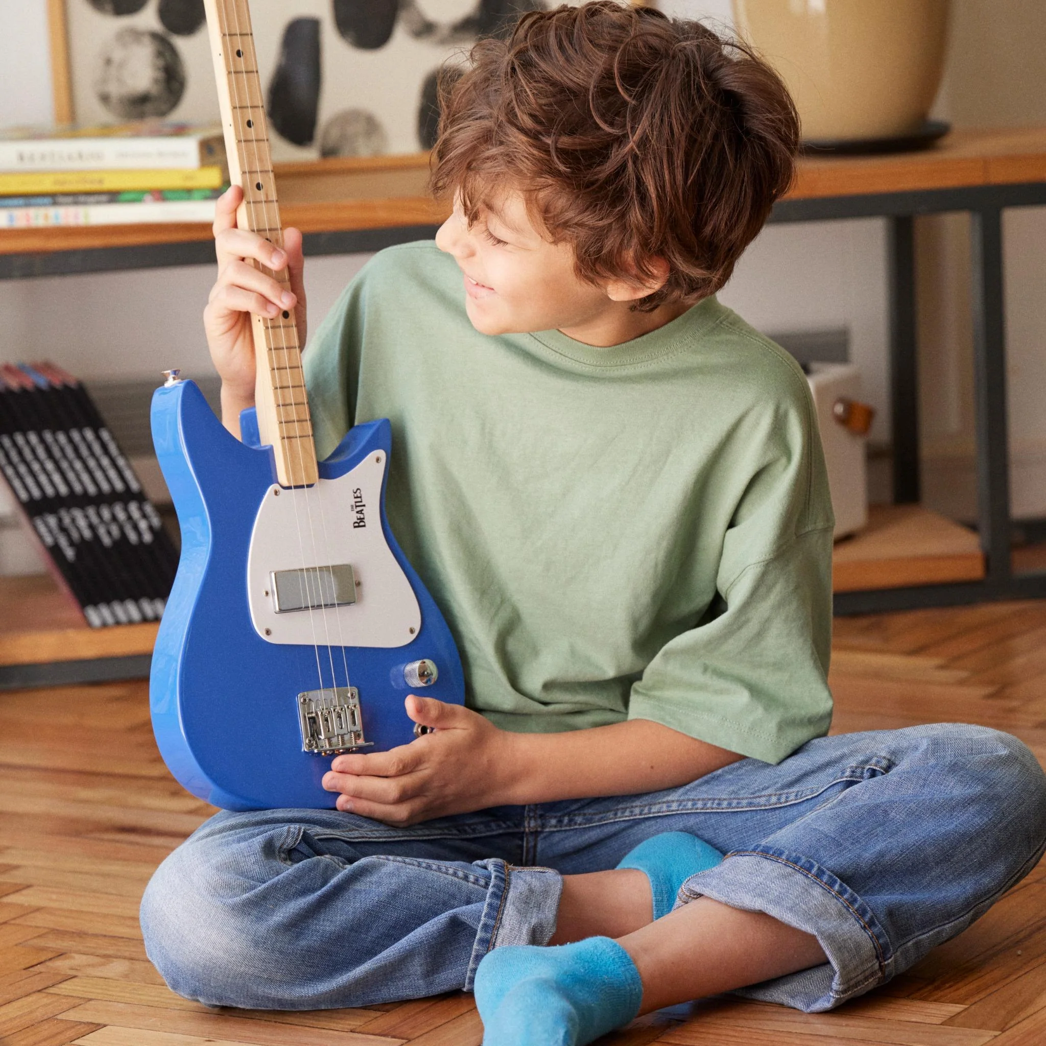 beatles + loog electric guitar - Image 6
